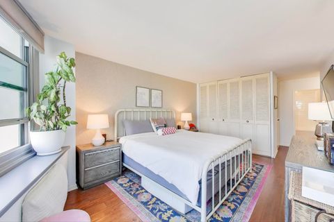 Tiny photo for 555 W CORNELIA Avenue #1711, Chicago, IL 60657 (MLS # 12491038)