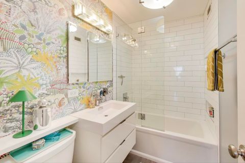Tiny photo for 555 W CORNELIA Avenue #1711, Chicago, IL 60657 (MLS # 12491038)