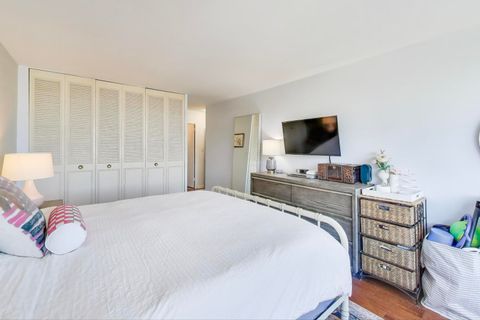 Tiny photo for 555 W CORNELIA Avenue #1711, Chicago, IL 60657 (MLS # 12491038)