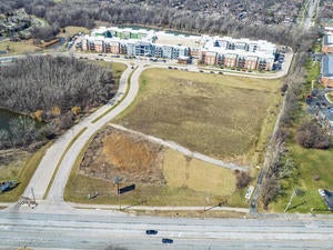 1S625 Oakbrook Lake