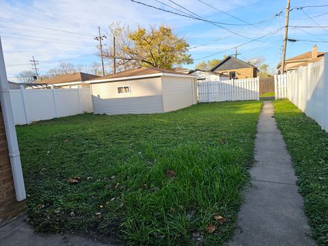 A home in Dolton