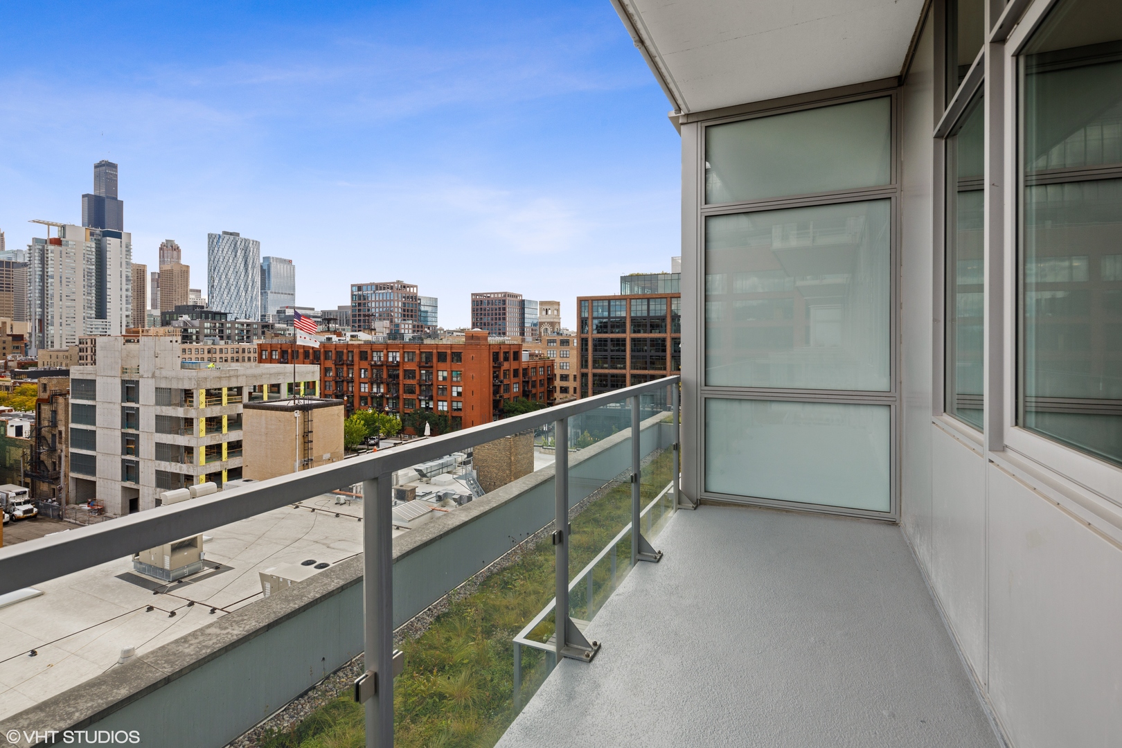 171 N Aberdeen Street 809