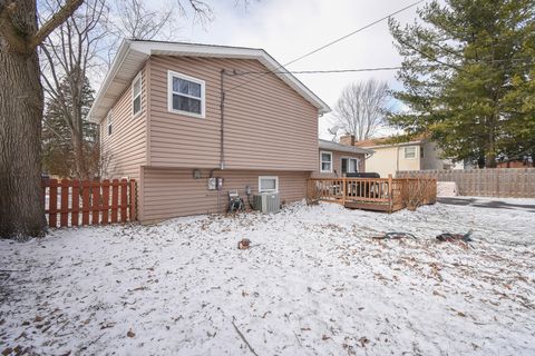 Tiny photo for 38169 N North Shore Avenue, Beach Park, IL 60087 (MLS # 12542170)