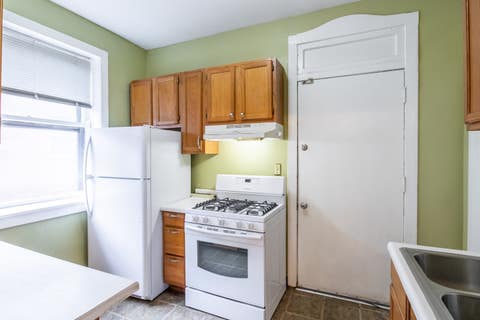 Tiny photo for 945 E Hyde Park Boulevard #3, Chicago, IL 60615 (MLS # 12694795)