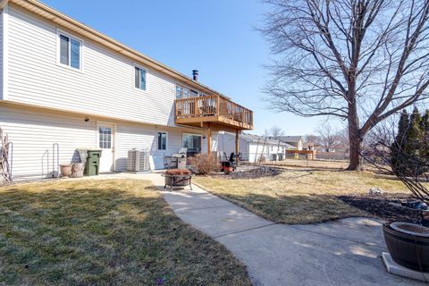 Tiny photo for 2325 Bayside Drive, Hanover Park, IL 60133 (MLS # 12555954)
