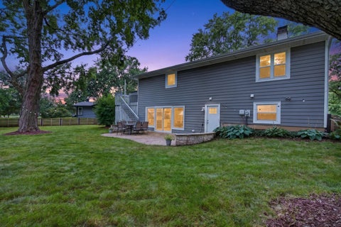 Tiny photo for 2S465 Barclay Place, Glen Ellyn, IL 60137 (MLS # 12734859)