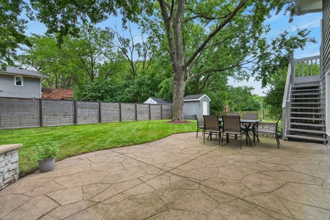Tiny photo for 2S465 Barclay Place, Glen Ellyn, IL 60137 (MLS # 12734859)