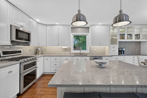 Tiny photo for 2S465 Barclay Place, Glen Ellyn, IL 60137 (MLS # 12734859)