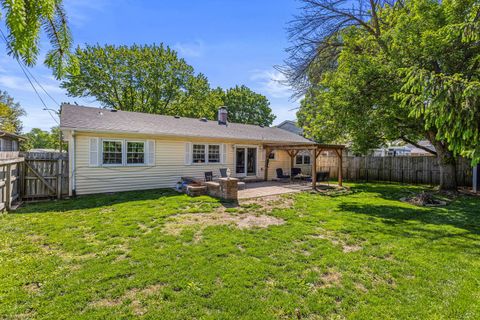 Tiny photo for 401 Cedar Drive, Clinton, IL 61727 (MLS # 12627492)