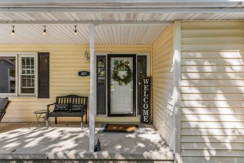 Tiny photo for 401 Cedar Drive, Clinton, IL 61727 (MLS # 12627492)
