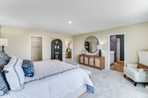 Tiny photo for 423 Hathaway Lane, Oswego, IL 60543 (MLS # 12556332)