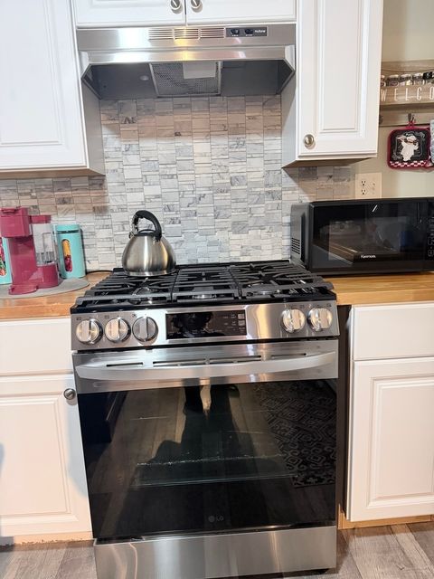 Tiny photo for 404 N Kinzie Street, Thornton, IL 60476 (MLS # 12572972)