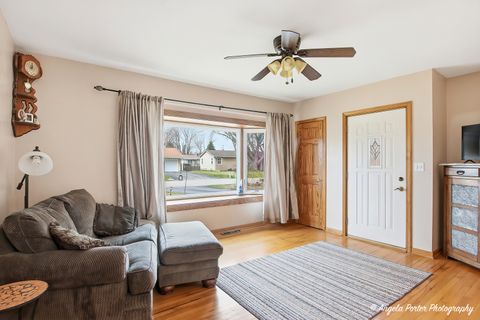 Tiny photo for 10004 W Nippersink Drive, Richmond, IL 60071 (MLS # 12630057)