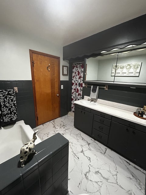 Tiny photo for 609 Elm Street, Carmi, IL 62821 (MLS # 12731886)