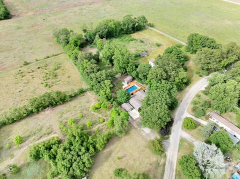 Tiny photo for 5559 E Boy Scout Road, St. Anne, IL 60964 (MLS # 12666156)