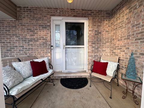 Tiny photo for 11534 Lake Shore Drive, Orland Park, IL 60467 (MLS # 12530598)