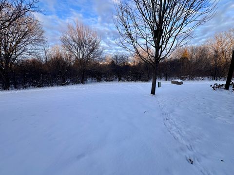 Tiny photo for 11534 Lake Shore Drive, Orland Park, IL 60467 (MLS # 12530598)