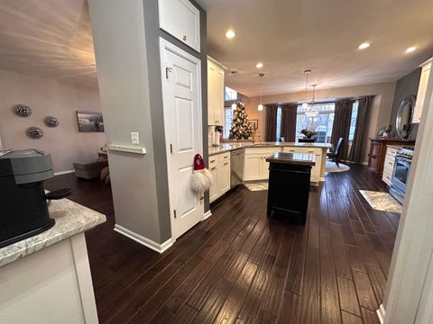 Tiny photo for 11534 Lake Shore Drive, Orland Park, IL 60467 (MLS # 12530598)