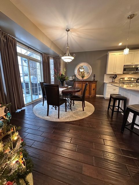 Tiny photo for 11534 Lake Shore Drive, Orland Park, IL 60467 (MLS # 12530598)