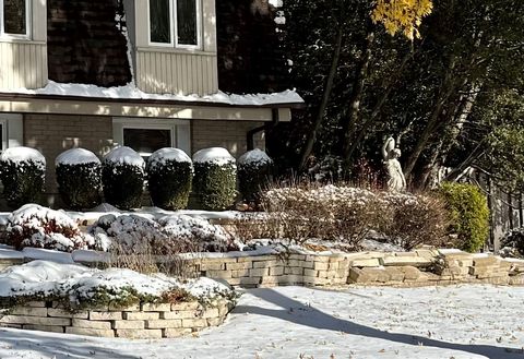 Tiny photo for 416 Trinity Court, Buffalo Grove, IL 60089 (MLS # 12534701)