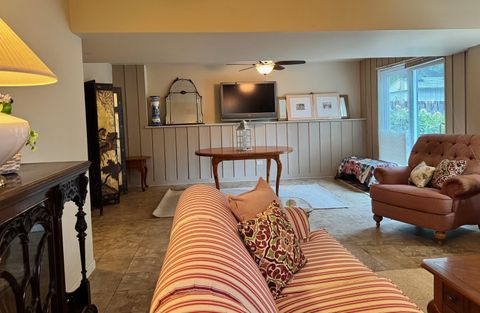 Tiny photo for 416 Trinity Court, Buffalo Grove, IL 60089 (MLS # 12534701)