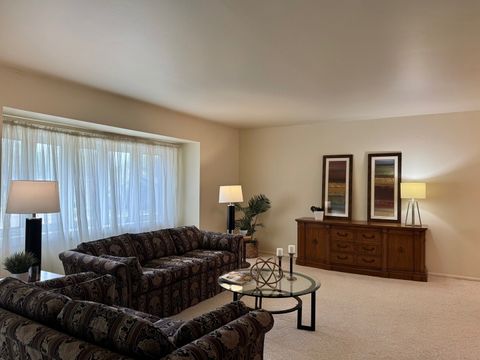 Tiny photo for 416 Trinity Court, Buffalo Grove, IL 60089 (MLS # 12534701)