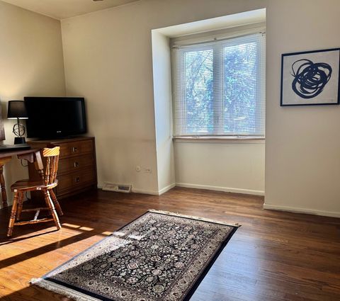 Tiny photo for 416 Trinity Court, Buffalo Grove, IL 60089 (MLS # 12534701)