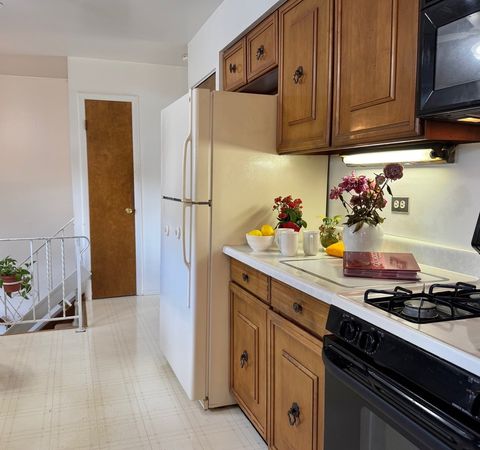 Tiny photo for 416 Trinity Court, Buffalo Grove, IL 60089 (MLS # 12534701)