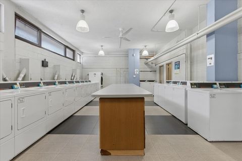 Tiny photo for 2930 N Sheridan Road #1403, Chicago, IL 60657 (MLS # 12598006)