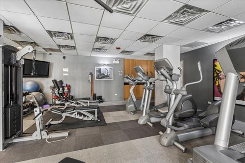 Tiny photo for 2930 N Sheridan Road #1403, Chicago, IL 60657 (MLS # 12598006)