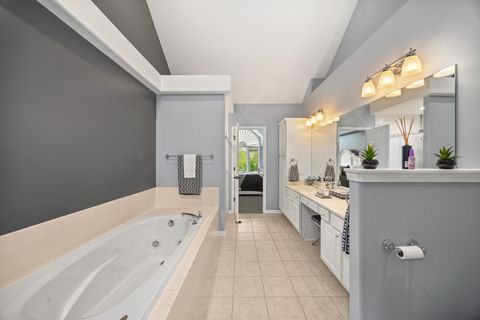 Tiny photo for 842 N Maple Avenue, Palatine, IL 60067 (MLS # 12481385)