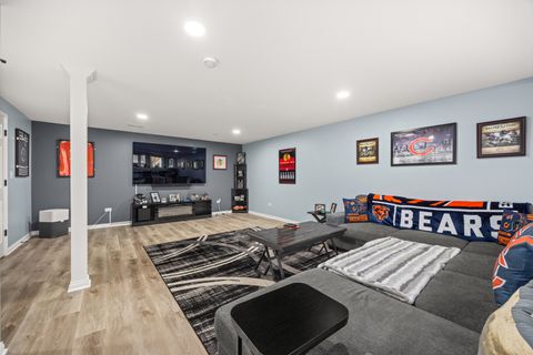 Tiny photo for 842 N Maple Avenue, Palatine, IL 60067 (MLS # 12481385)