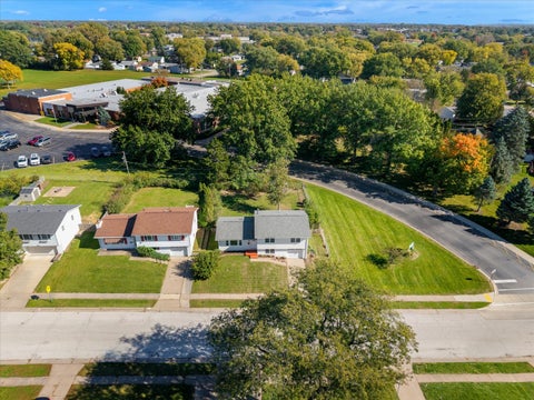 Tiny photo for 3303 S Hampton Drive, Bettendorf, IA 52722 (MLS # 12792116)
