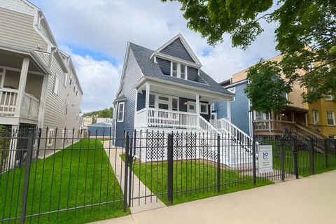 Tiny photo for 4534 N Saint Louis Avenue, Chicago, IL 60625 (MLS # 12488799)