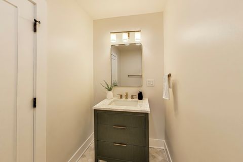 Tiny photo for 4534 N Saint Louis Avenue, Chicago, IL 60625 (MLS # 12488799)