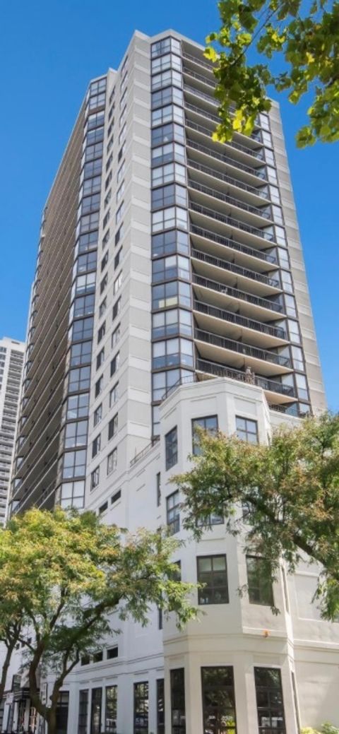 33 W Delaware Place W 10B Chicago IL 60610