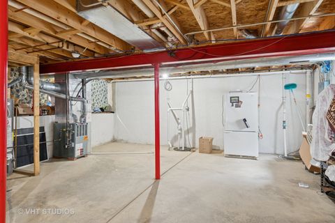 Tiny photo for 2477 Smithfield Court, Aurora, IL 60503 (MLS # 12445301)