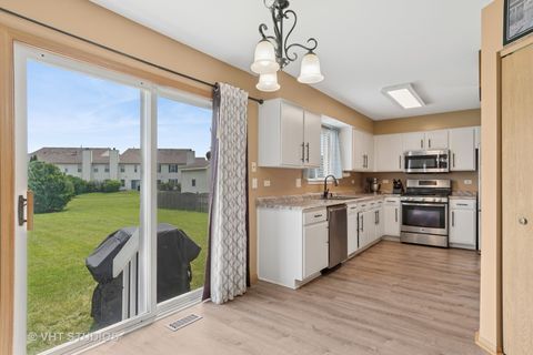 Tiny photo for 2477 Smithfield Court, Aurora, IL 60503 (MLS # 12445301)