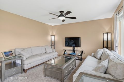 Tiny photo for 2477 Smithfield Court, Aurora, IL 60503 (MLS # 12445301)