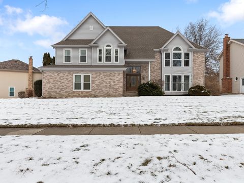 Photo of 1121 Redwood Drive, Algonquin, IL 60102 (MLS # 12485154)