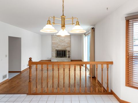 Tiny photo for 1121 Redwood Drive, Algonquin, IL 60102 (MLS # 12485154)