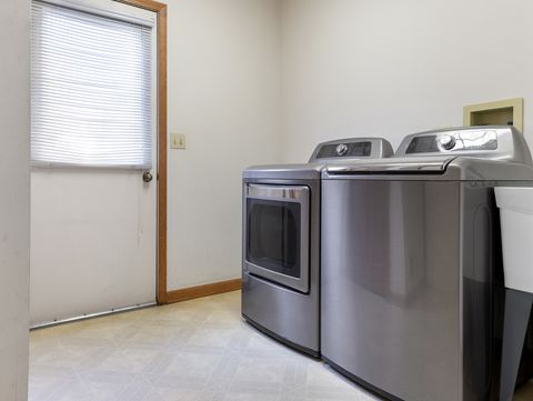 Tiny photo for 1121 Redwood Drive, Algonquin, IL 60102 (MLS # 12485154)