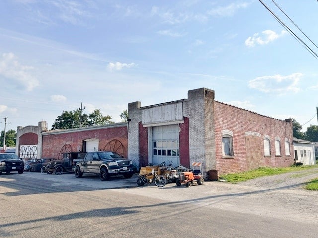 201 E Exchange Street