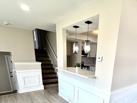 Tiny photo for 9204 Kedvale Avenue, Oak Lawn, IL 60453 (MLS # 12591432)