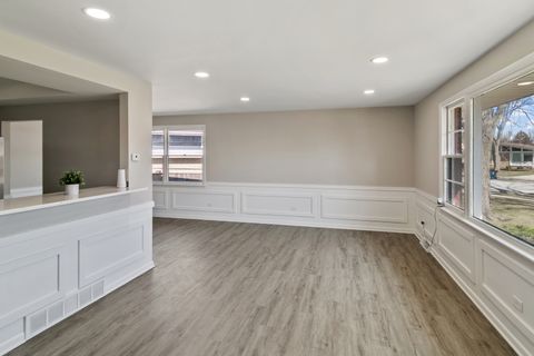 Tiny photo for 9204 Kedvale Avenue, Oak Lawn, IL 60453 (MLS # 12591432)