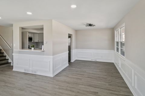 Tiny photo for 9204 Kedvale Avenue, Oak Lawn, IL 60453 (MLS # 12591432)