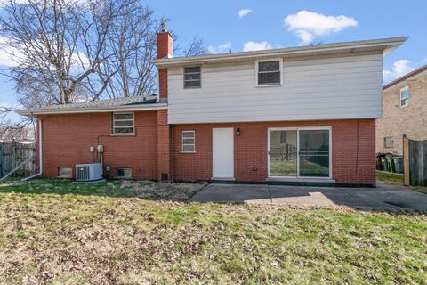 Tiny photo for 9204 Kedvale Avenue, Oak Lawn, IL 60453 (MLS # 12591432)