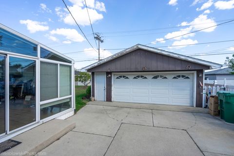 Tiny photo for 8405 Melvina Avenue, Burbank, IL 60459 (MLS # 12485912)