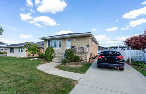 Tiny photo for 8405 Melvina Avenue, Burbank, IL 60459 (MLS # 12485912)