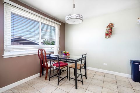 Tiny photo for 8405 Melvina Avenue, Burbank, IL 60459 (MLS # 12485912)